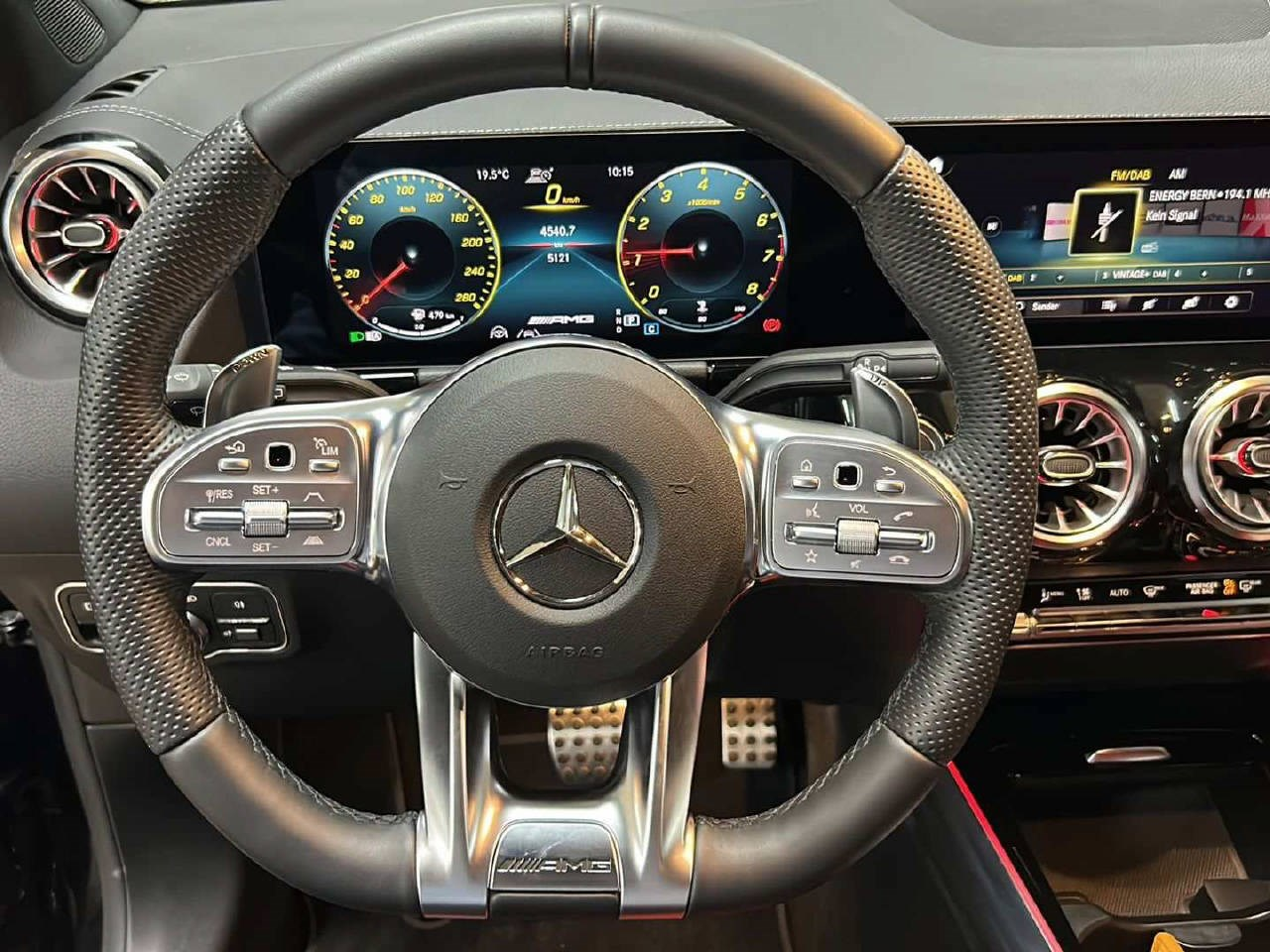 MERCEDES-BENZ GLA 35 AMG 4matic