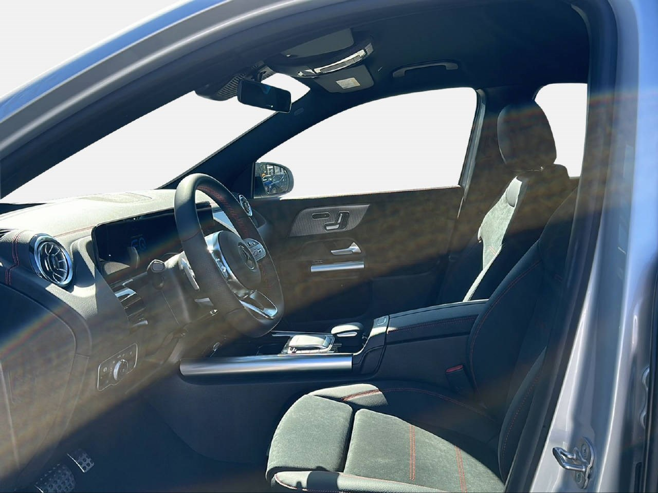 MERCEDES-BENZ EQA 300 AMG Line 4m
