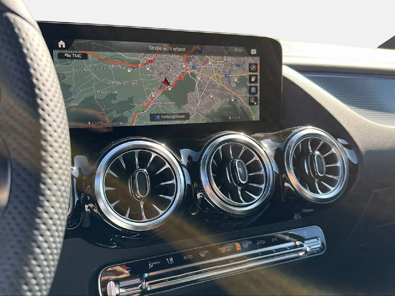 MERCEDES-BENZ EQA 300 AMG Line 4m