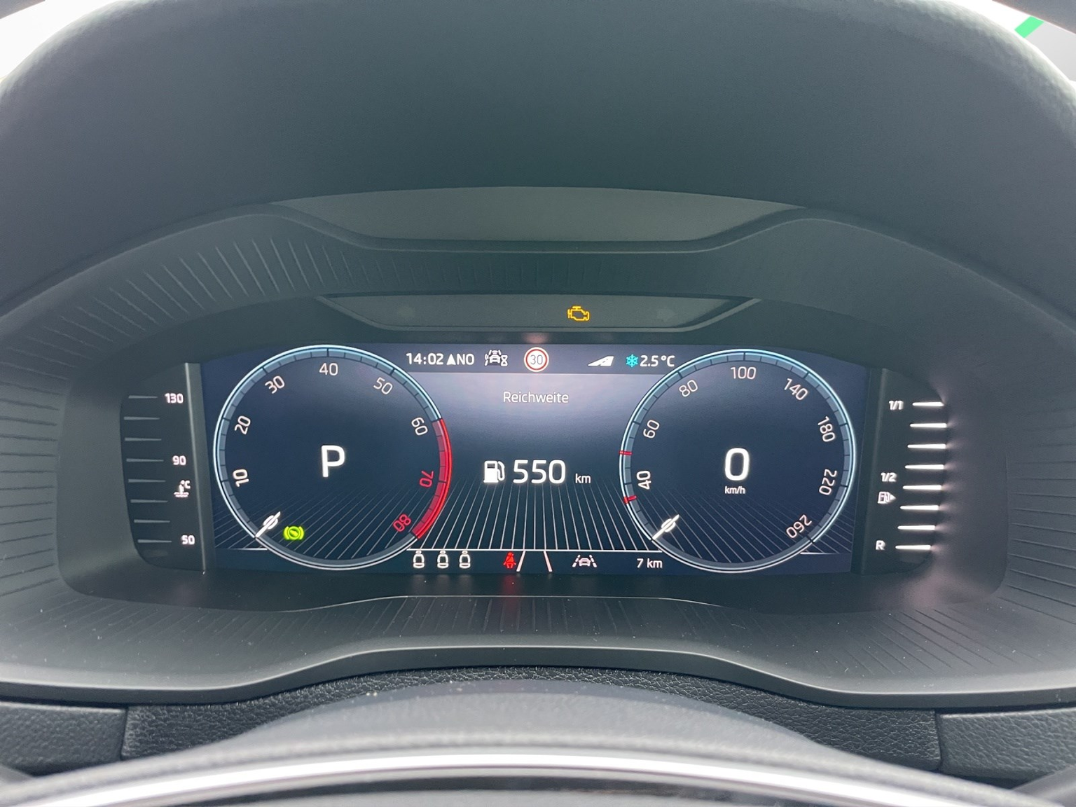 SKODA Karoq 1.5 TSI Selection DSG