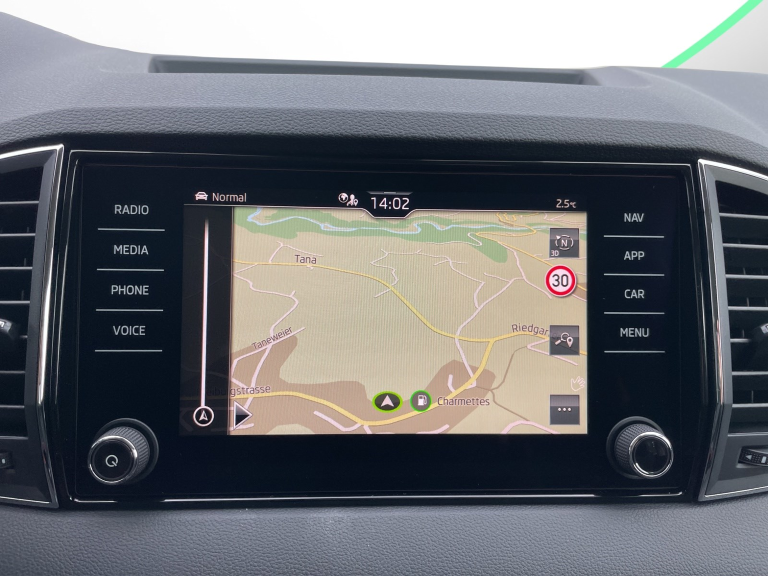 SKODA Karoq 1.5 TSI Selection DSG