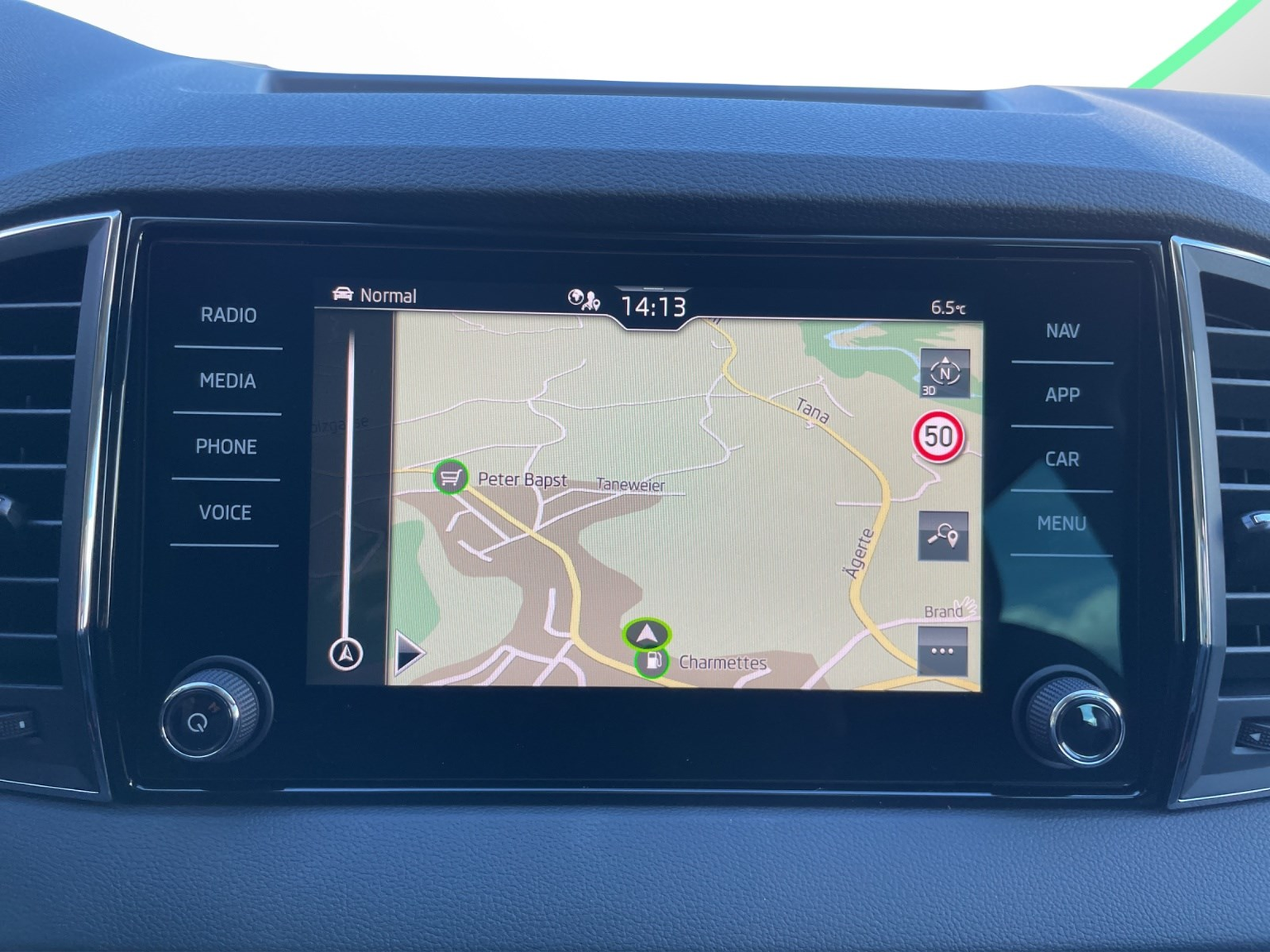 SKODA Karoq 1.5 TSI Selection DSG
