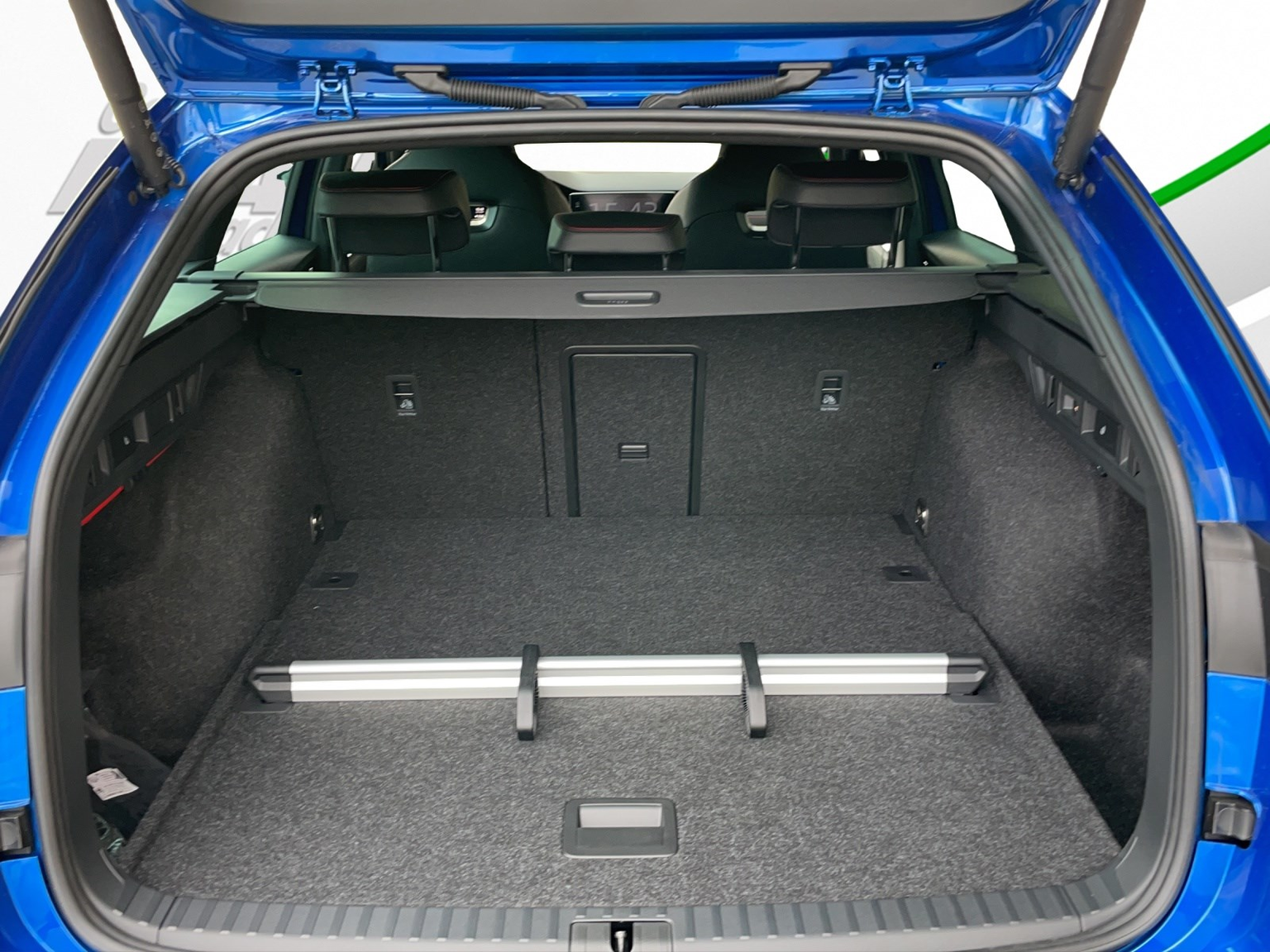 SKODA Octavia Combi 2.0 TSI DSG RS