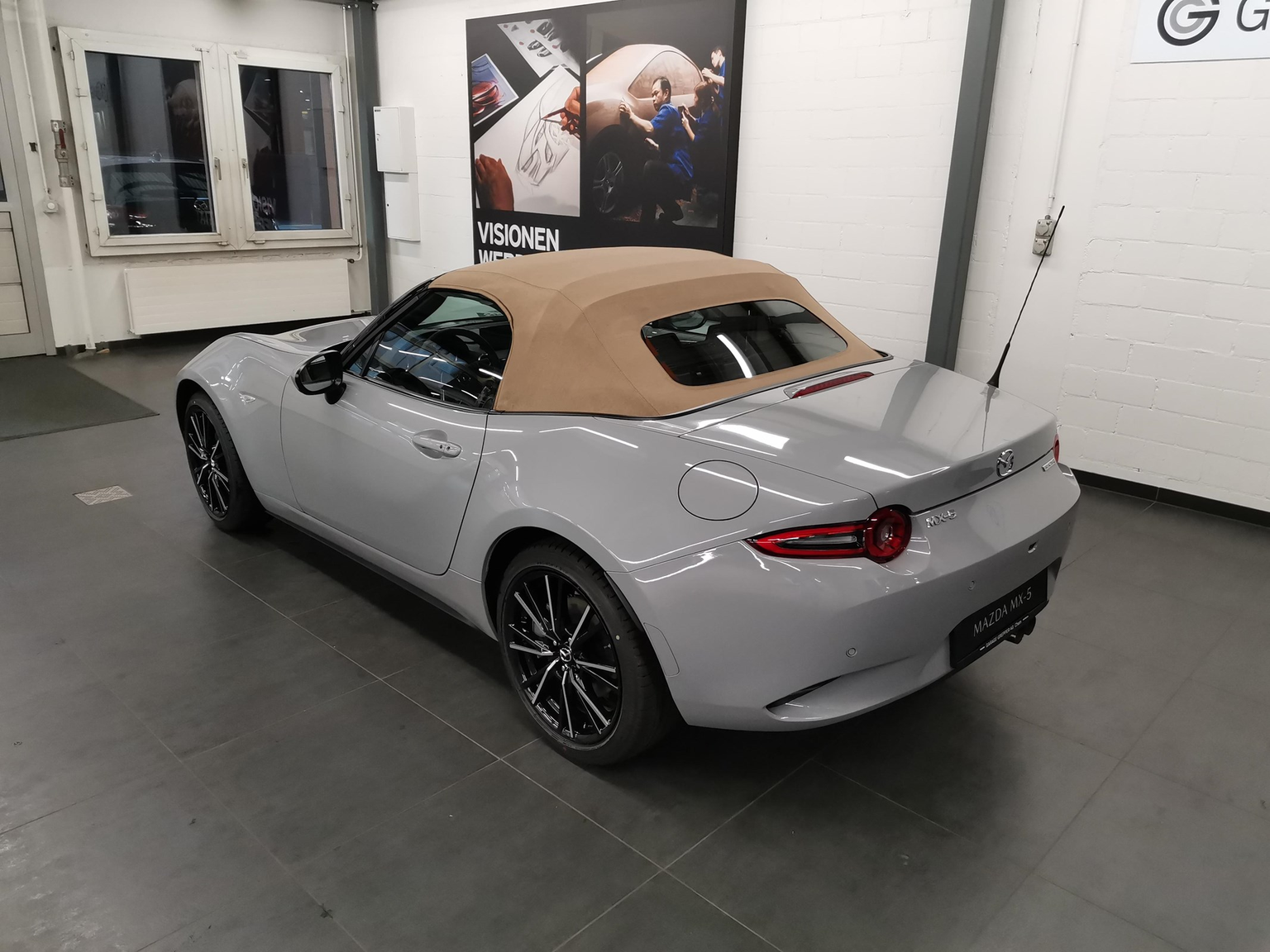 MAZDA MX-5 2.0 Kazari