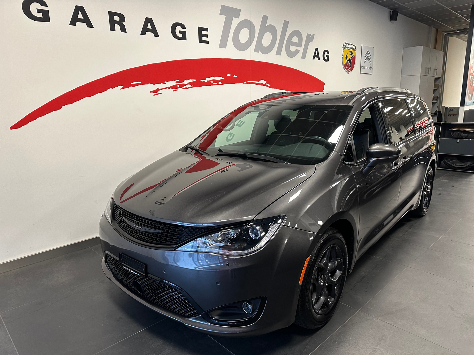 CHRYSLER PACIFICA Limited