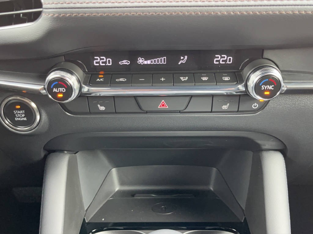 MAZDA 3 Hatchback 2.0 150 Exclusive-Line