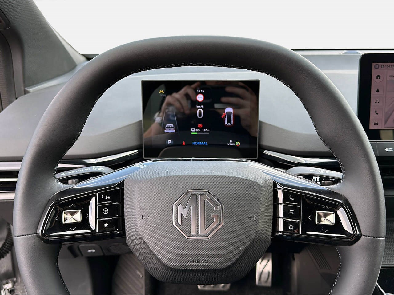 MG 4 Xpower 64kWh