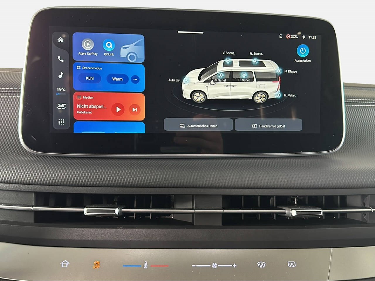 MAXUS Mifa 9 Luxury