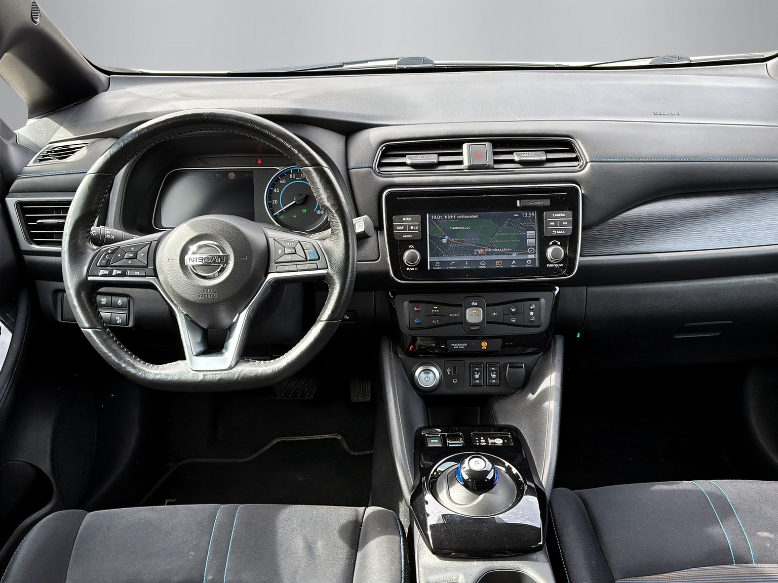 NISSAN Leaf N-Connecta