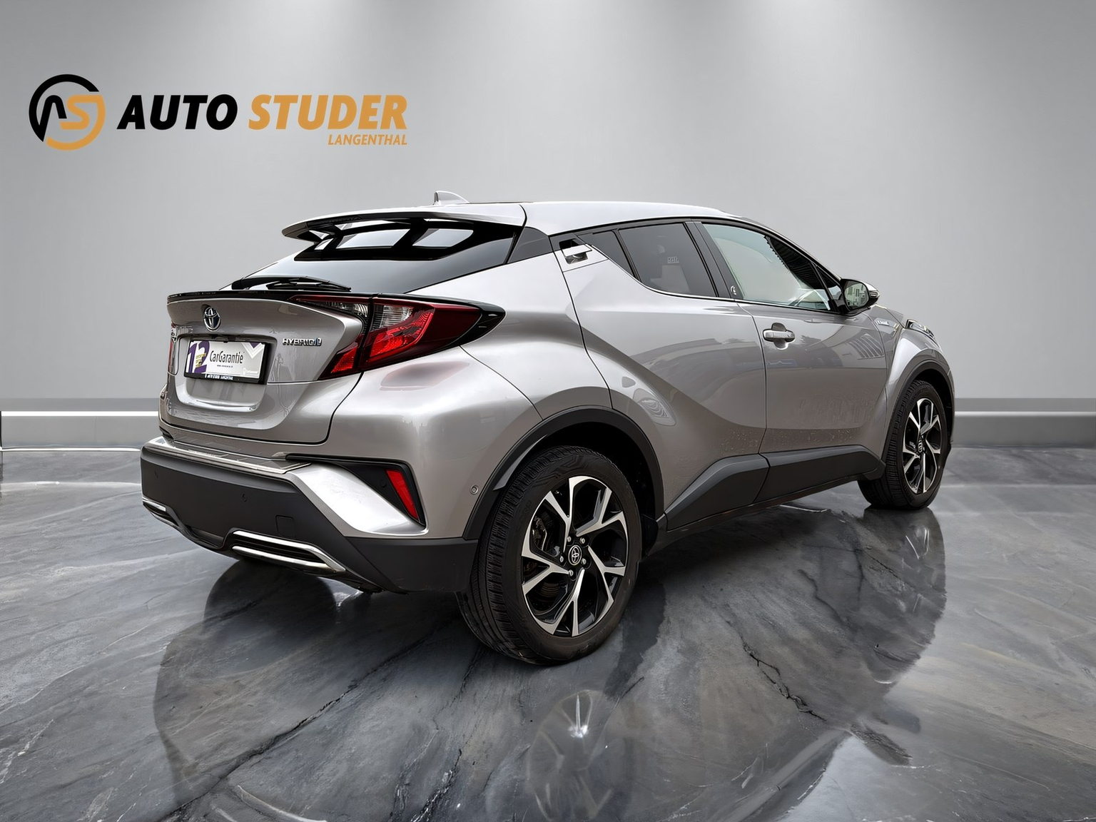 TOYOTA C-HR 2.0 VVTi HSD Team D