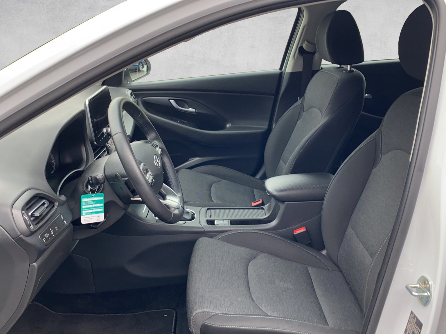 HYUNDAI i30 1.5 T-GDi Amplia