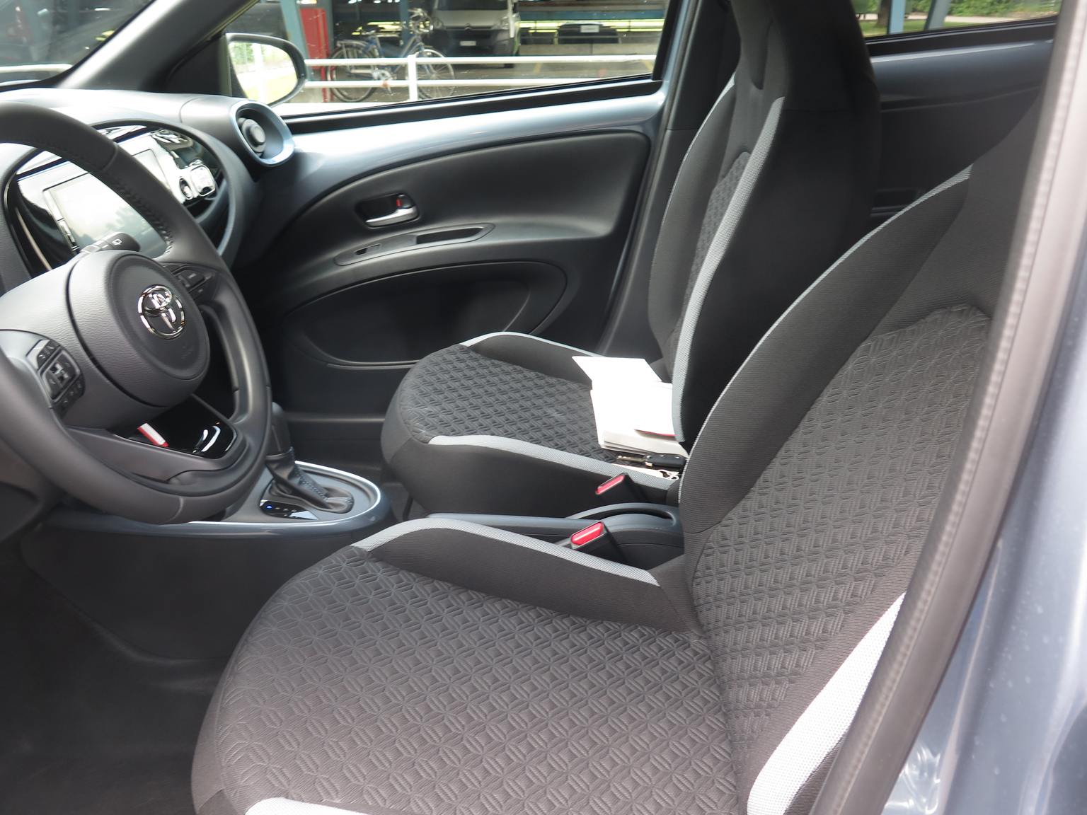 TOYOTA AYGO X  Trend 1.0 VVT-i CVT-Aut.
