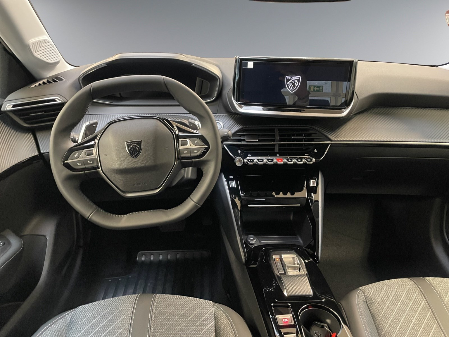 PEUGEOT 208 1.2 Hybrid Allure Premium