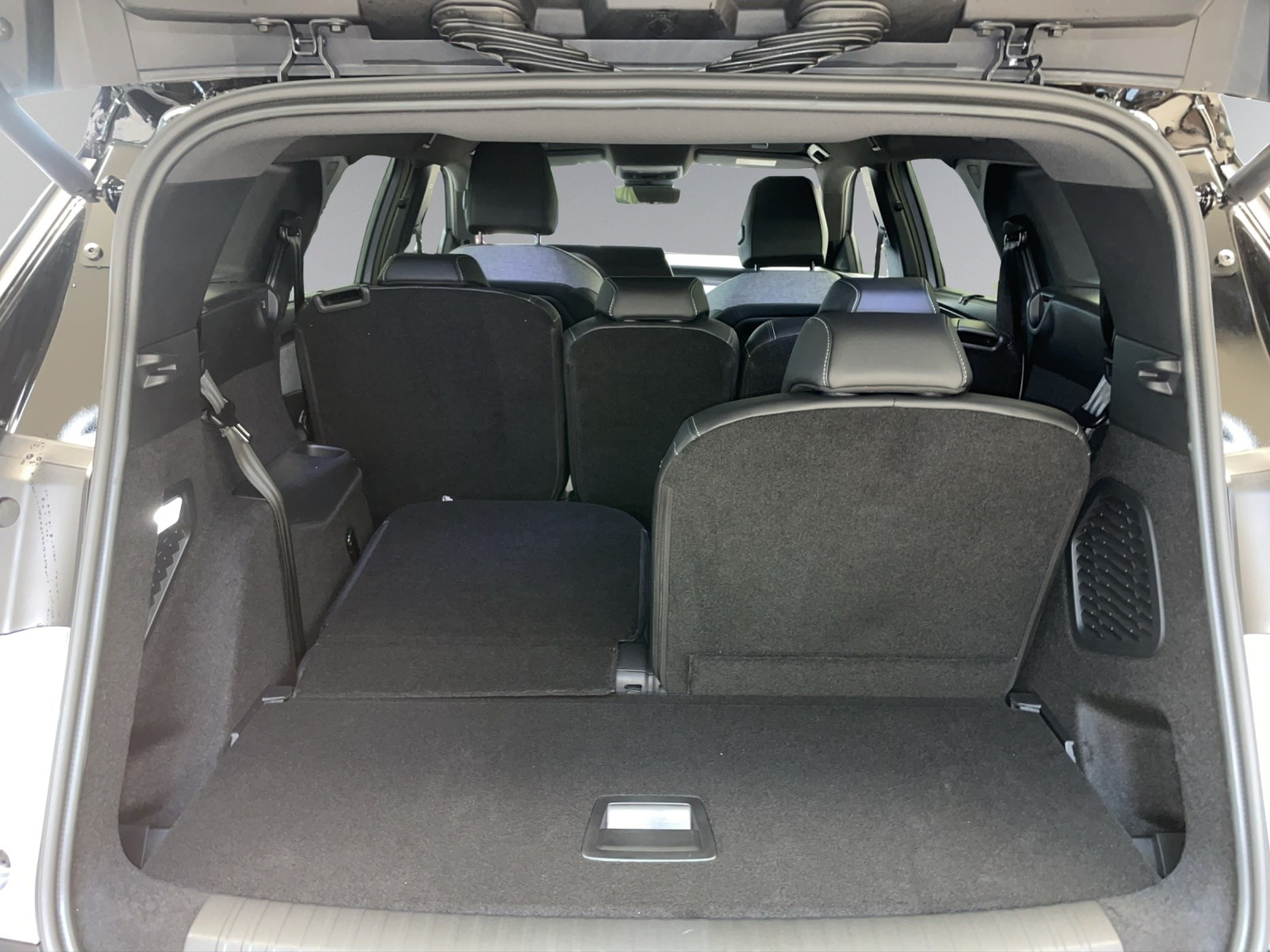 PEUGEOT 5008 1.2 Hybrid GT