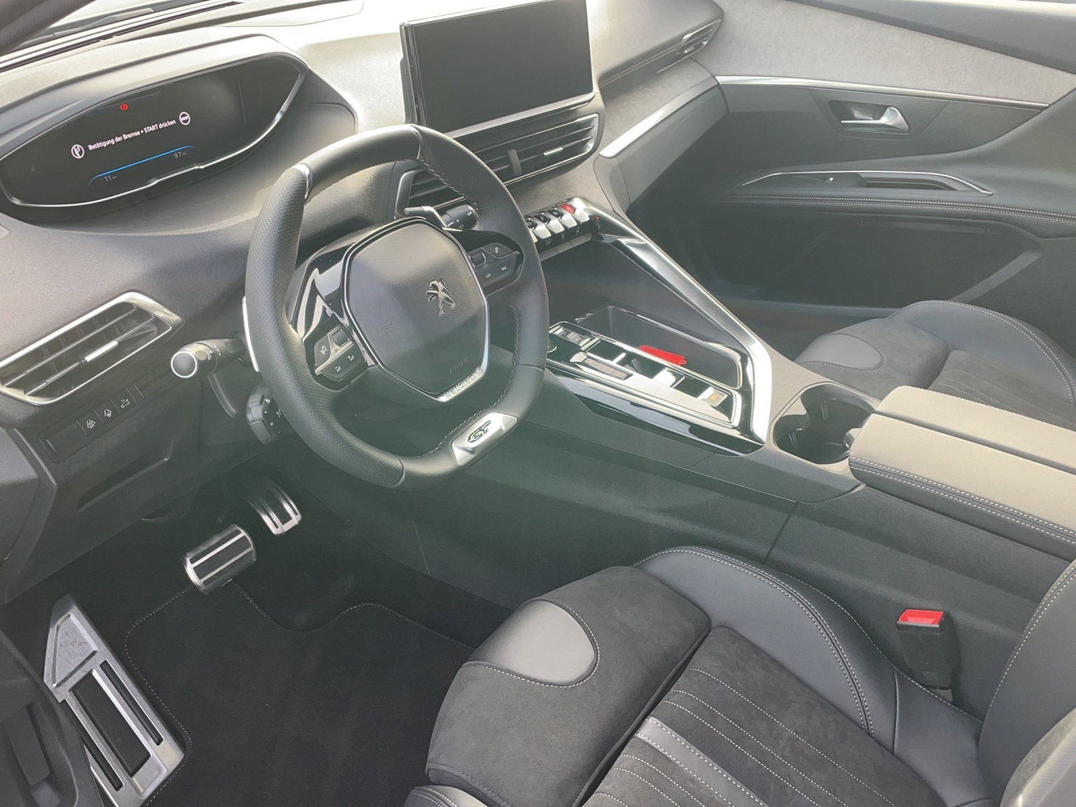 PEUGEOT 3008 1.2 Hybrid GT