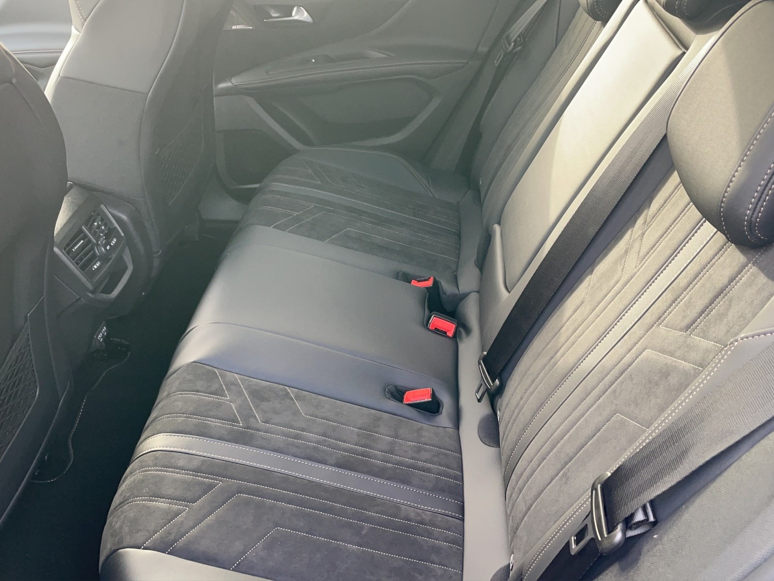 PEUGEOT 3008 1.2 Hybrid GT