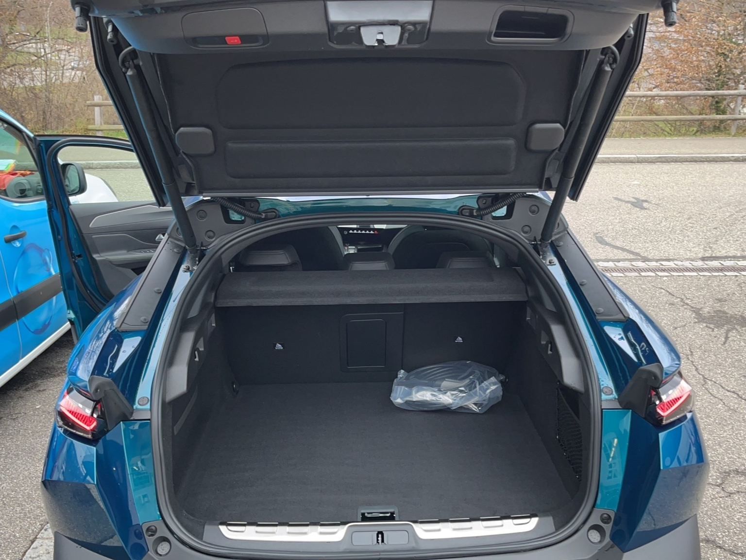 PEUGEOT 408 1.6 PHEV 225 GT