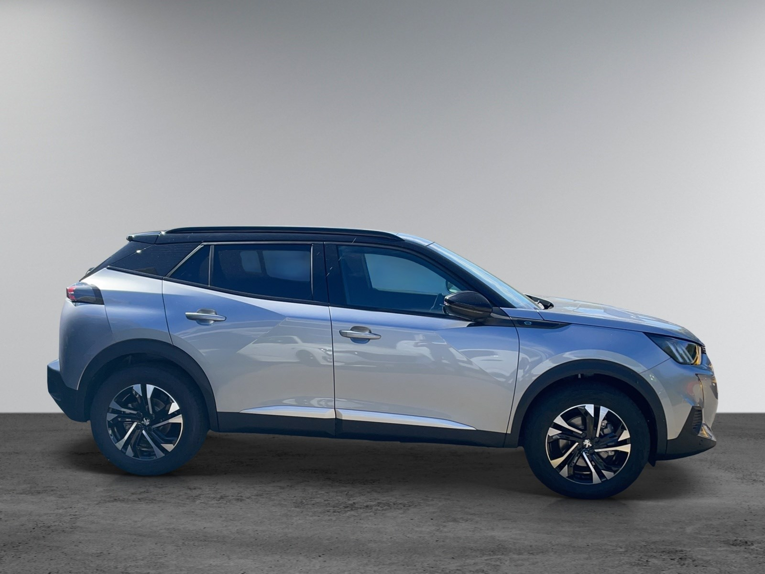 PEUGEOT 2008 e-GT