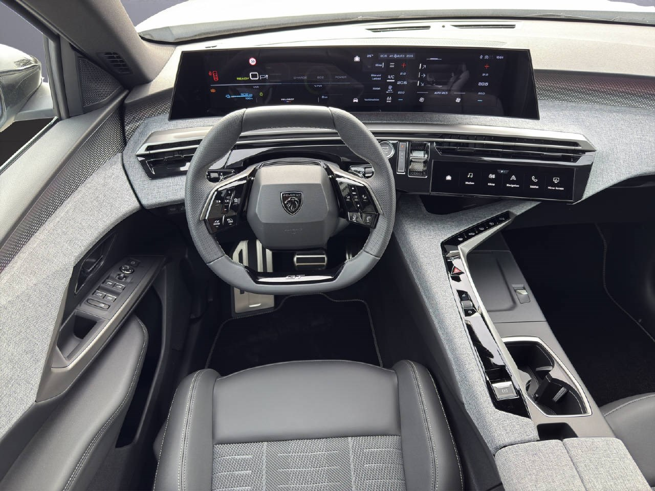 PEUGEOT 5008 e-GT