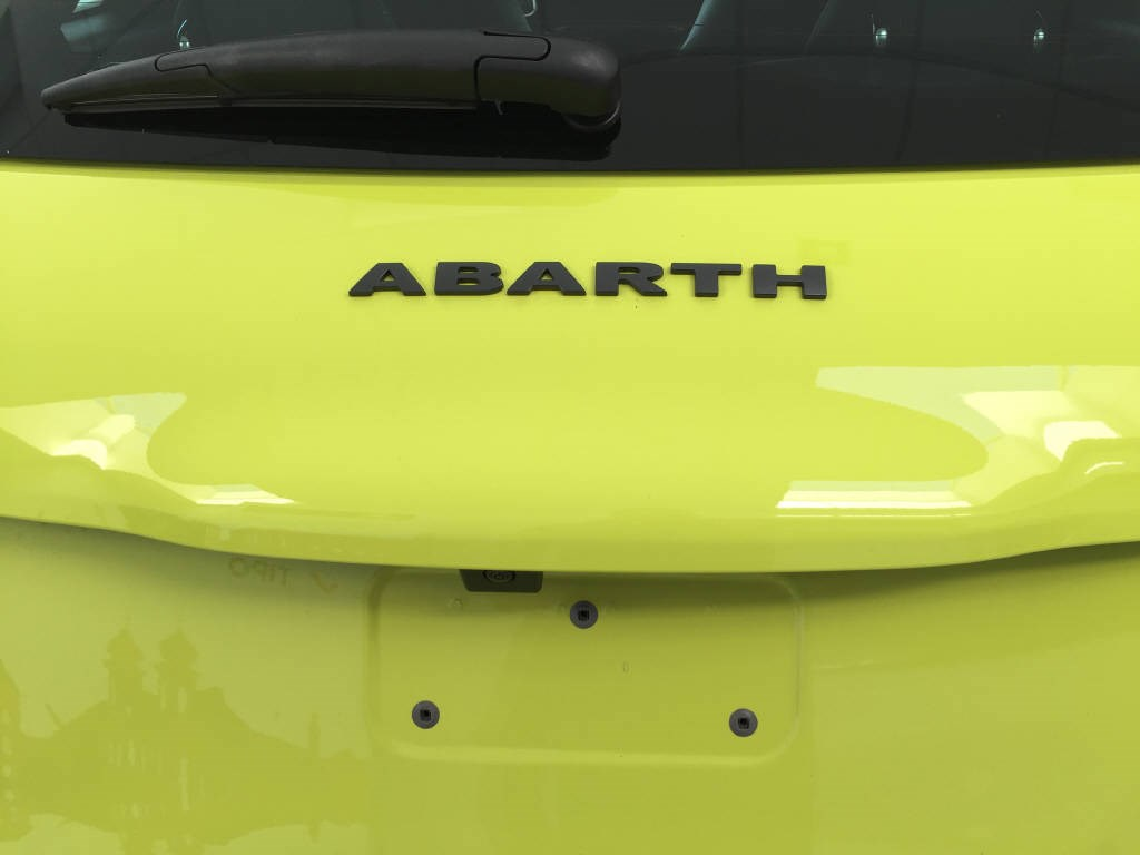 FIAT 500e BEV Abarth Scorpionissima