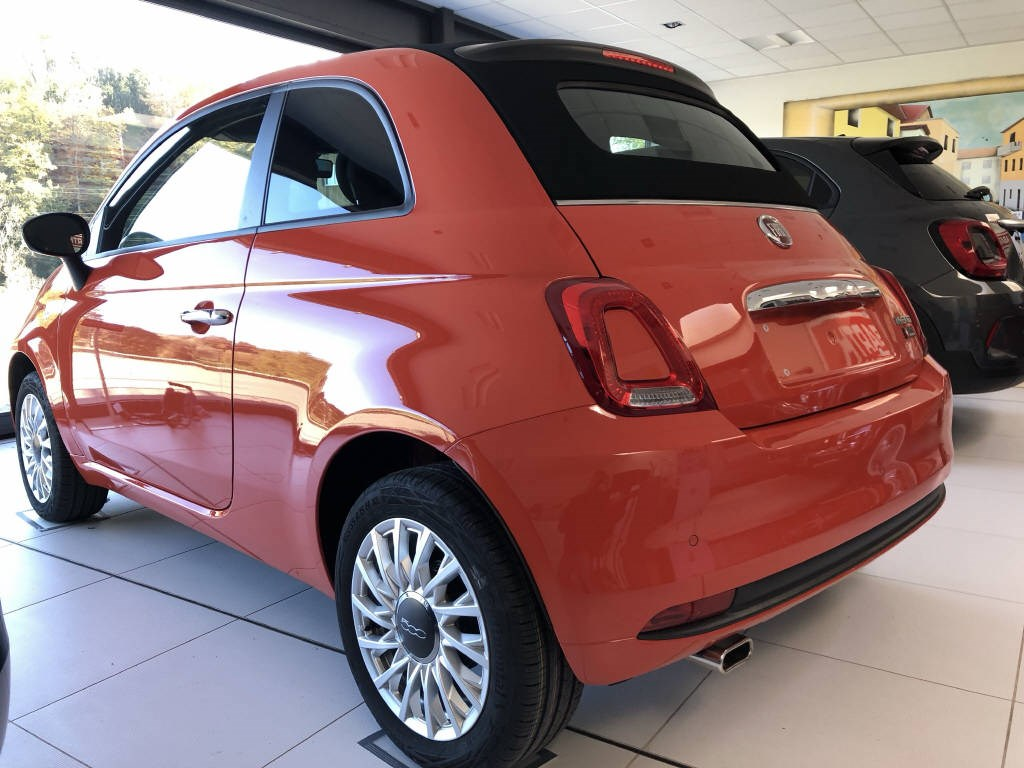 FIAT 500 C 1.0 BSG Hybrid Swiss Edition