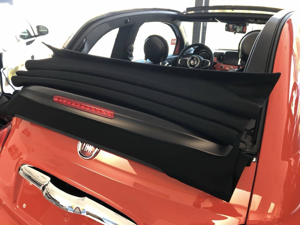 FIAT 500 C 1.0 BSG Hybrid Swiss Edition