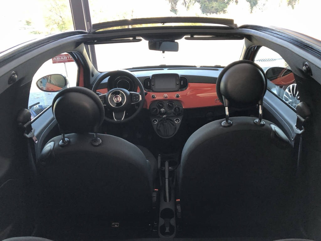 FIAT 500 C 1.0 BSG Hybrid Swiss Edition