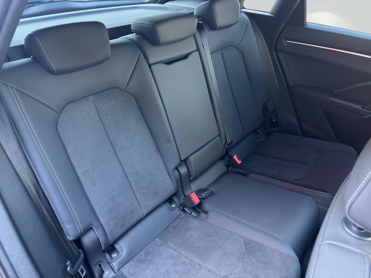 AUDI Q3 40 TDI S line Attraction quattro S-tronic