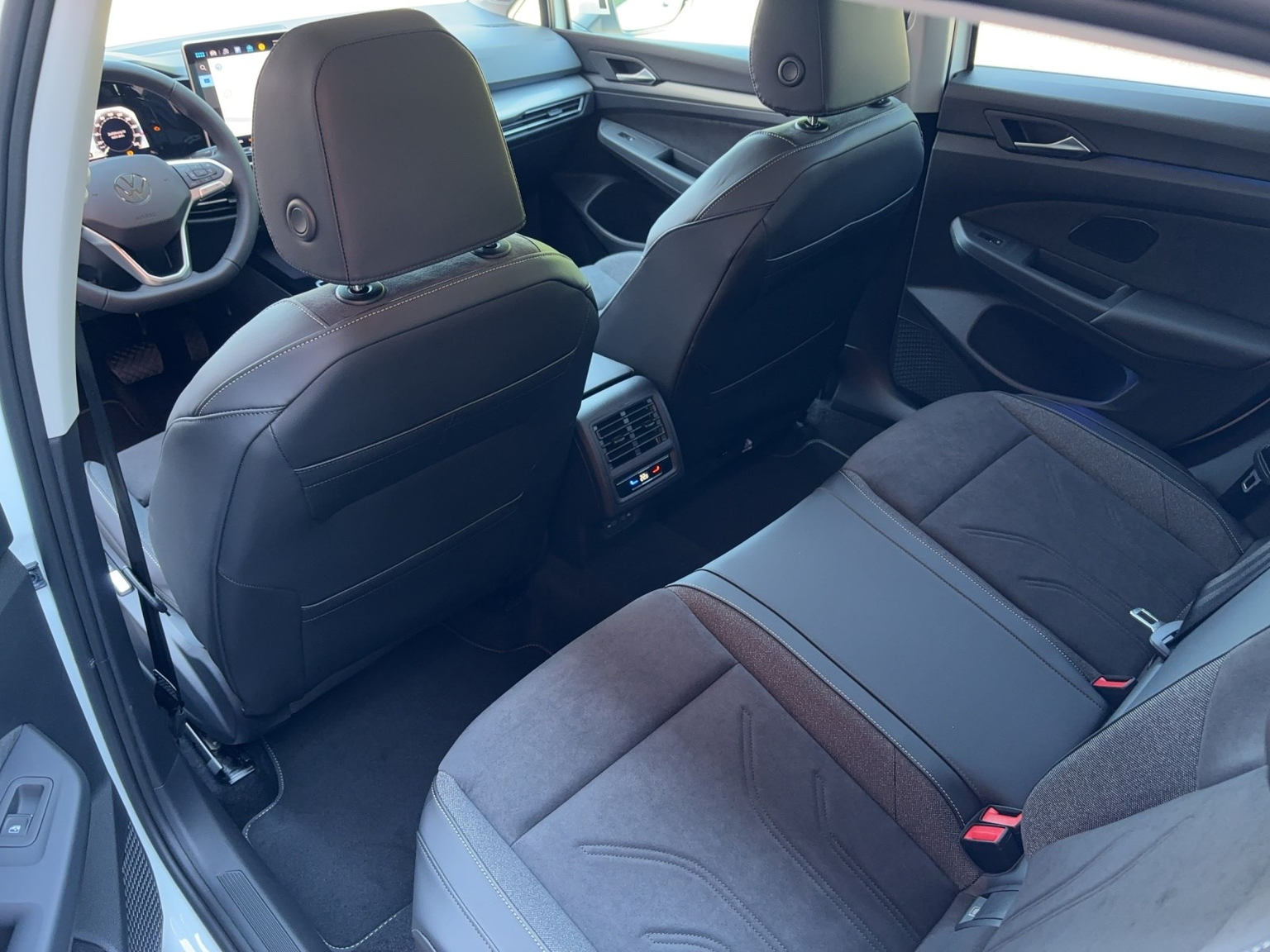 VW Golf Variant 1.5 eTSI mHEV Style