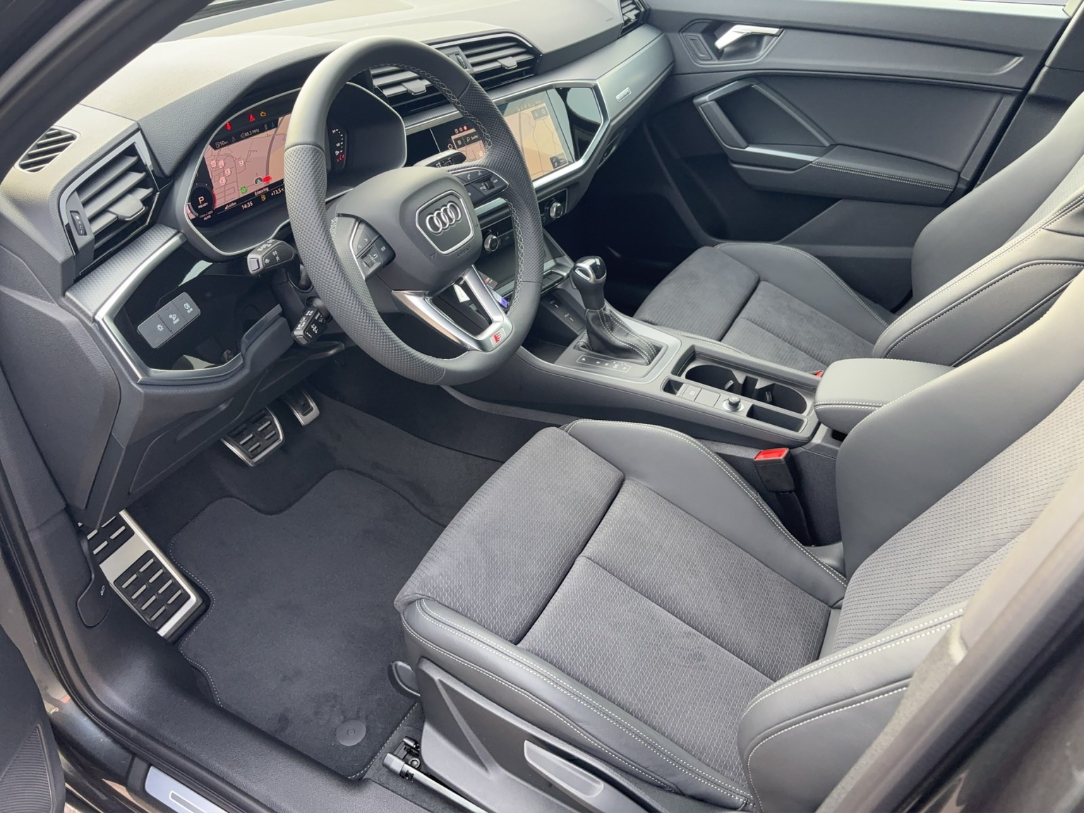 AUDI Q3 Sportback 40 TDI S line quattro