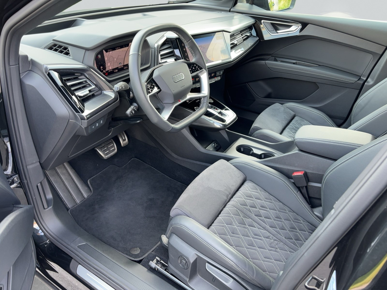 AUDI Q4 Sportback e-tron 50 quattro