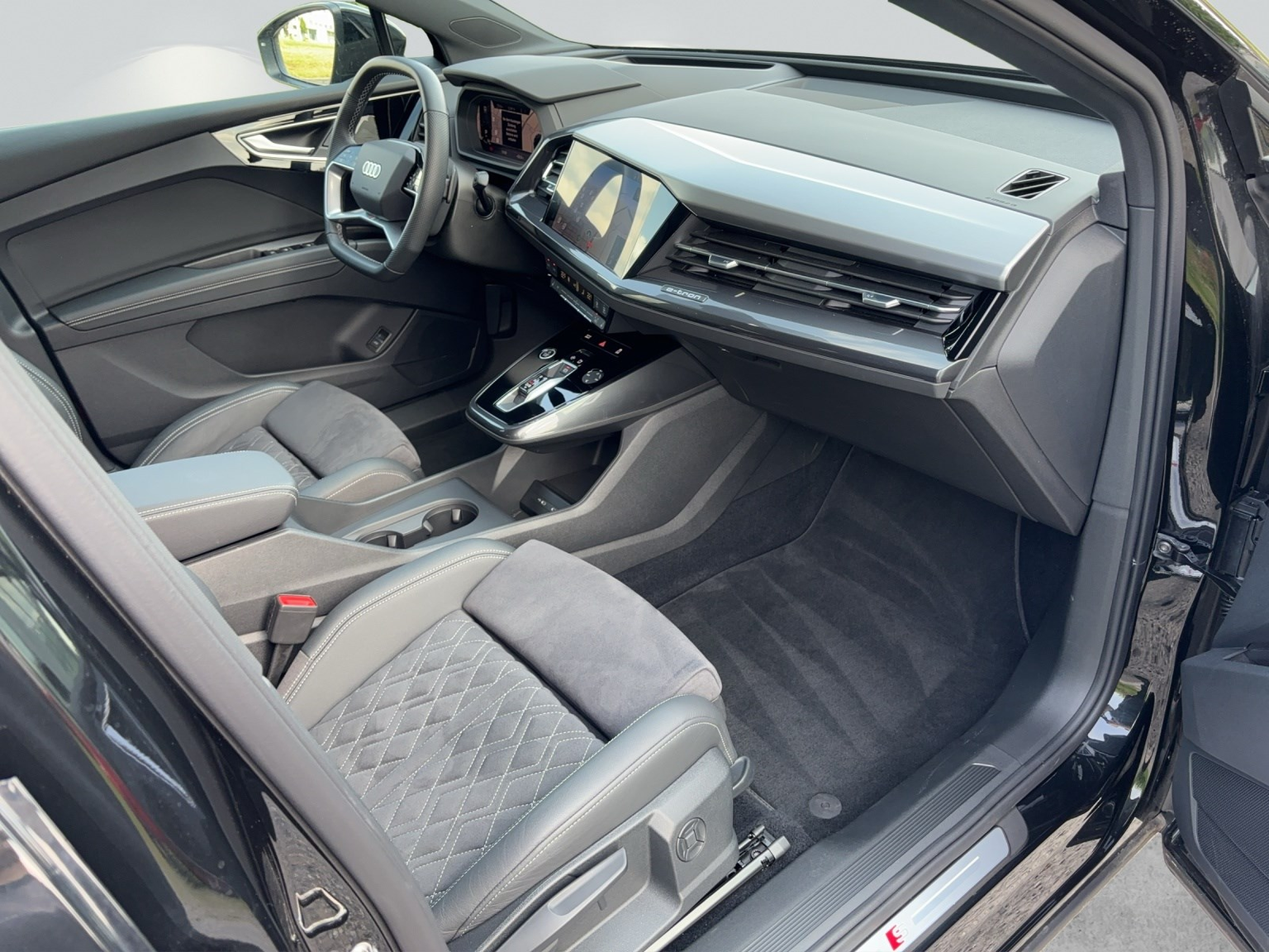 AUDI Q4 Sportback e-tron 50 quattro
