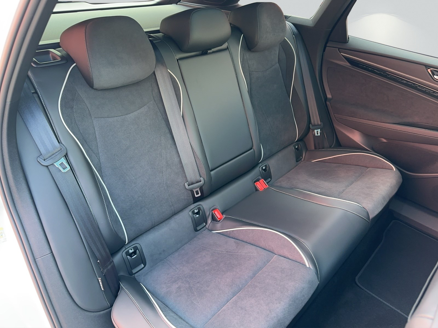 VW ID.7 Tourer Pro 77 kWh United