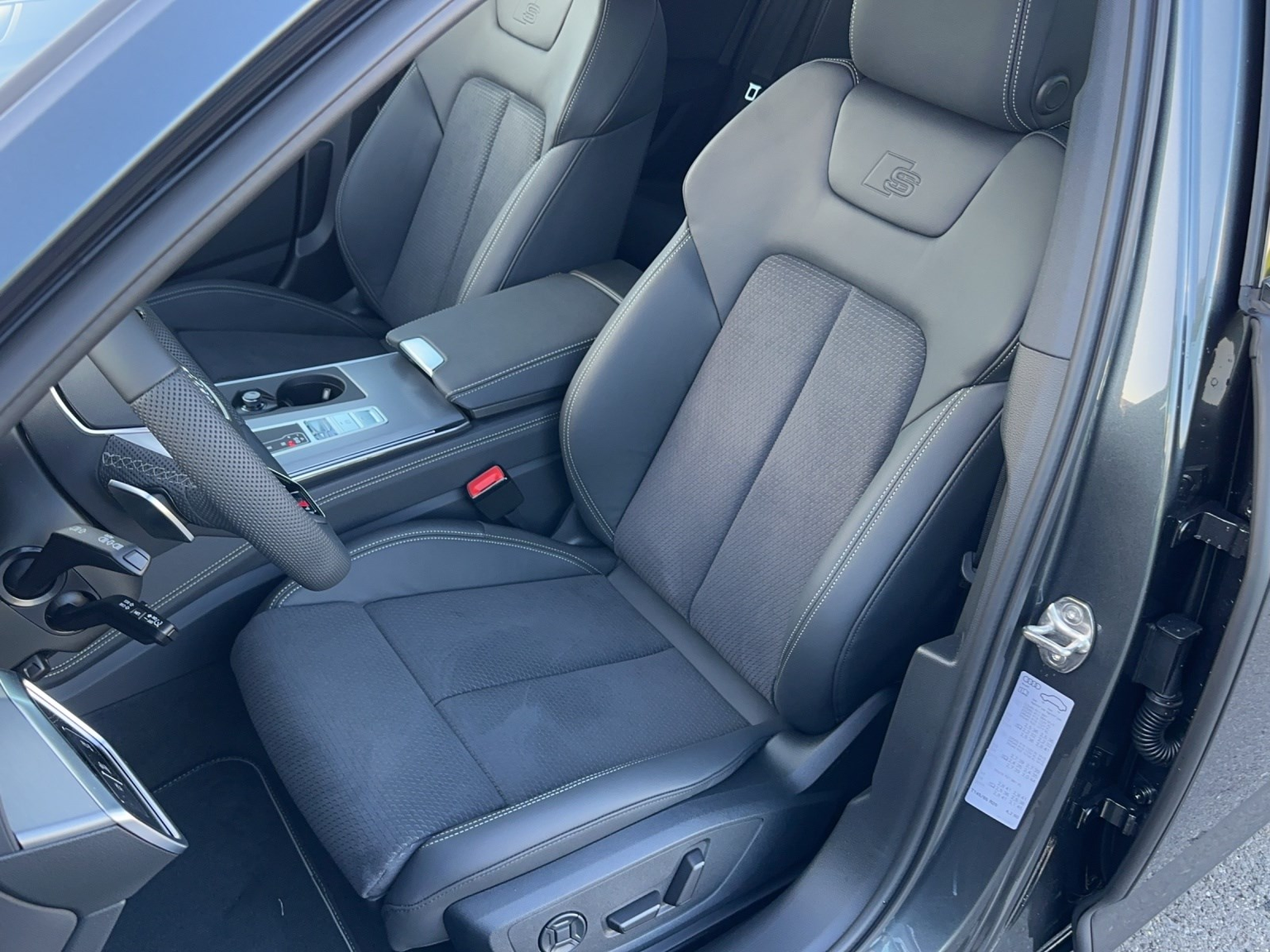 AUDI A6 Avant 40 TDI Attraction S line quattro S-tronic