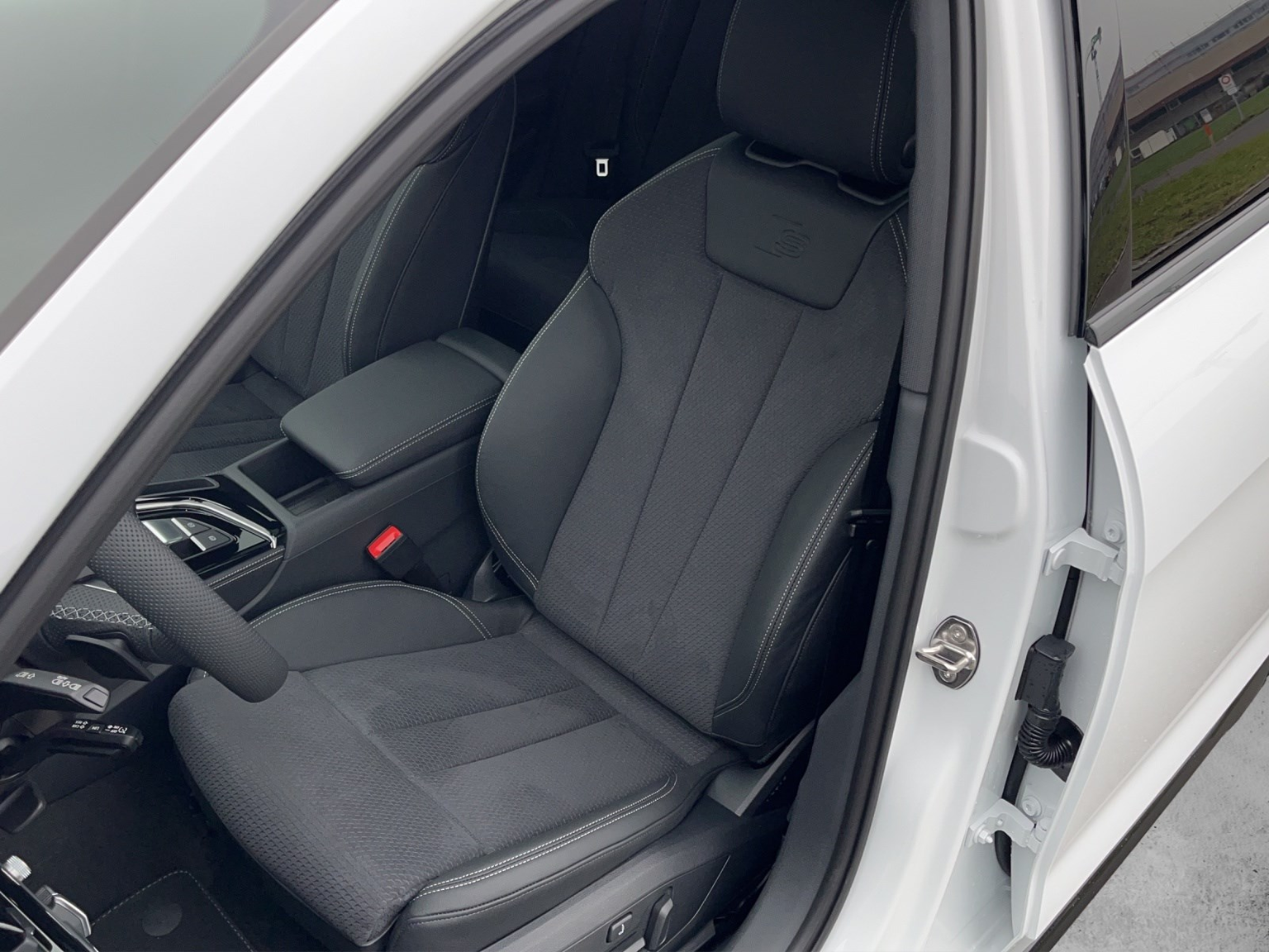AUDI A4 Avant 40 TDI S line Attraction quattro S-tronic