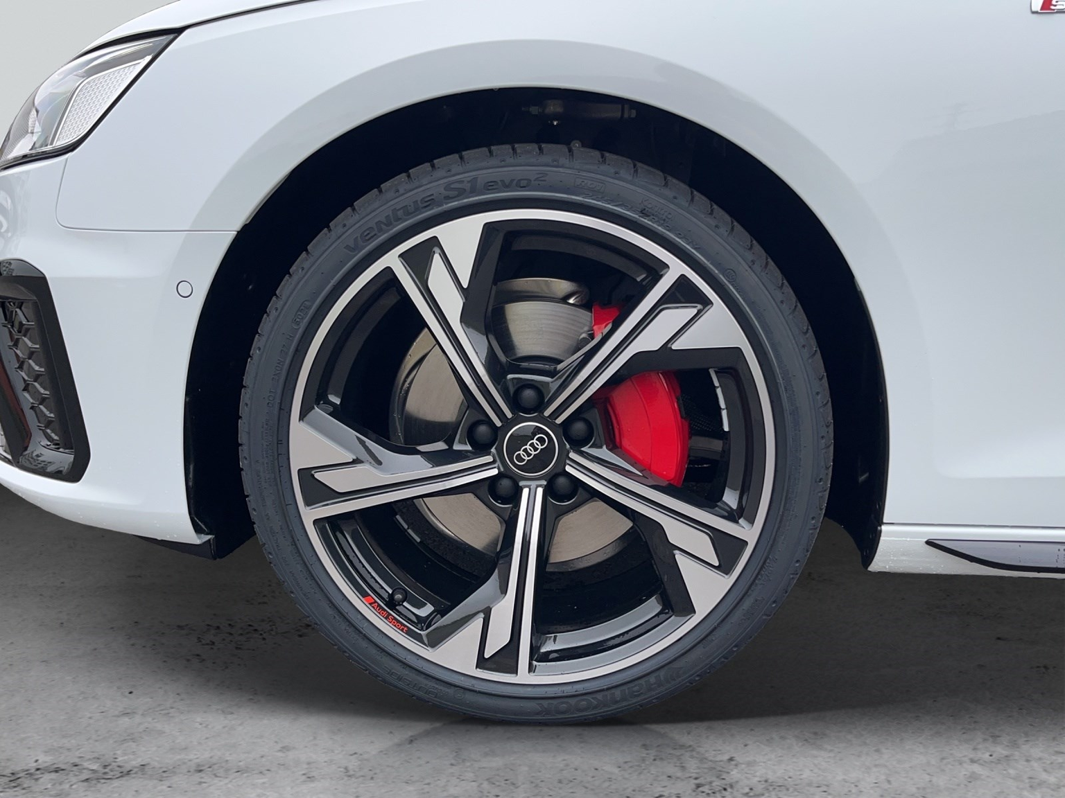AUDI A4 Avant 40 TDI S line Attraction quattro S-tronic