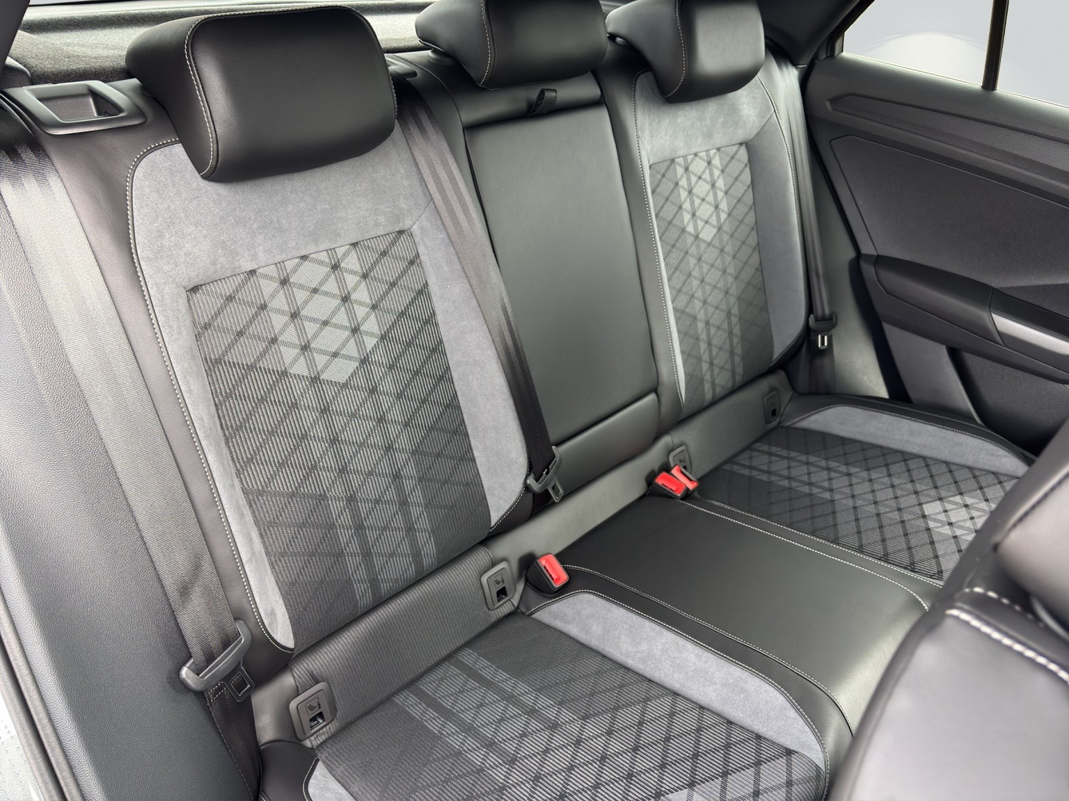 VW T-Roc 2.0 TSI R-Line DSG 4Motion