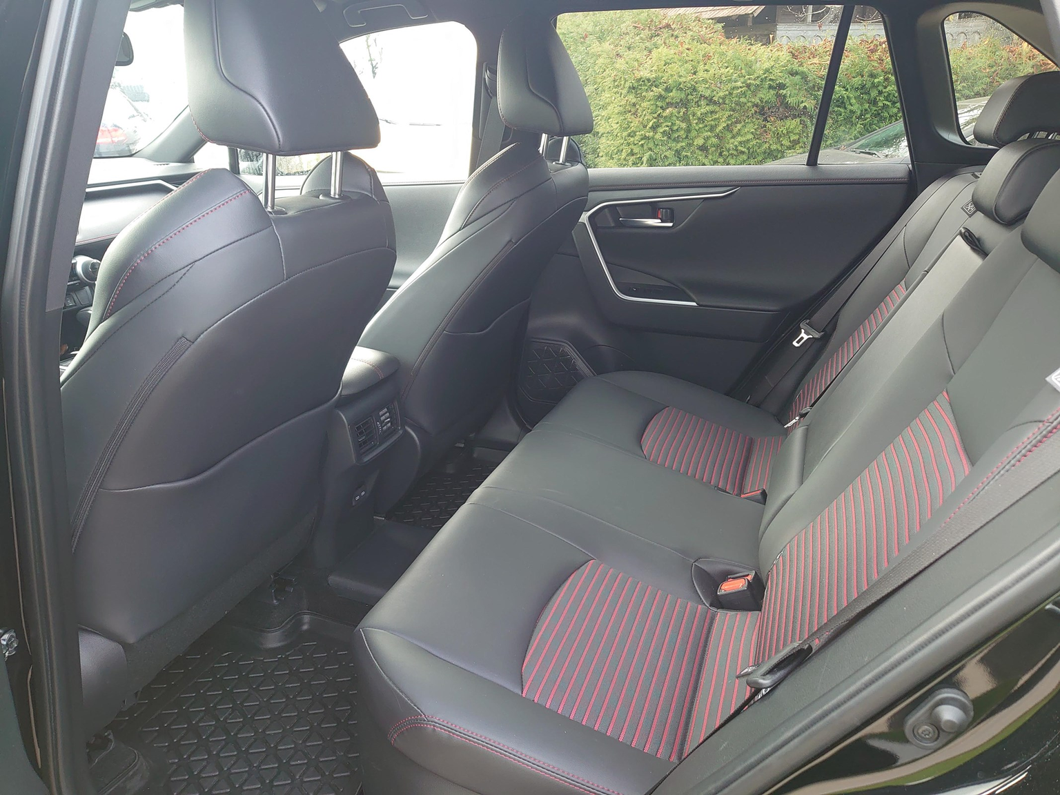 SUZUKI Across 2.5 PHEV Compact Top 4x4