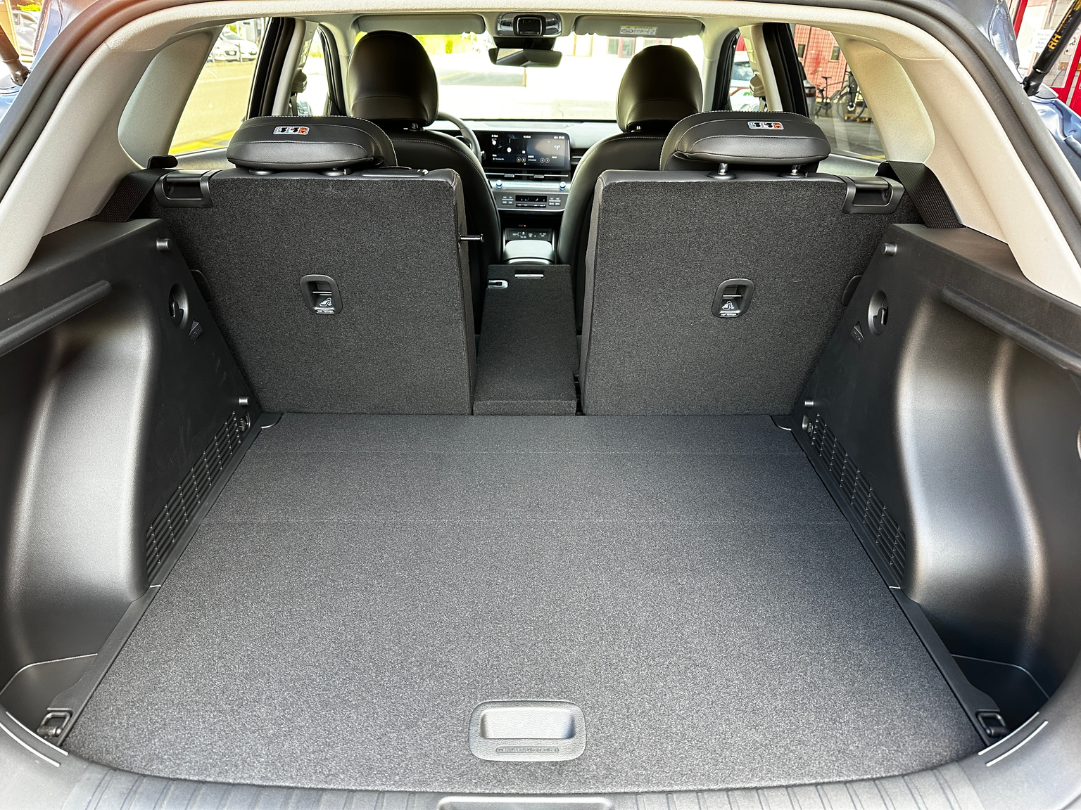 HYUNDAI Kona 1.6 GDi HEV Amplia DCT