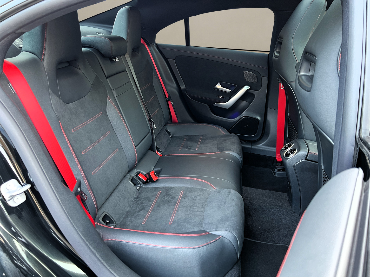 MERCEDES-BENZ CLA 35 AMG 4Matic 7G-DCT