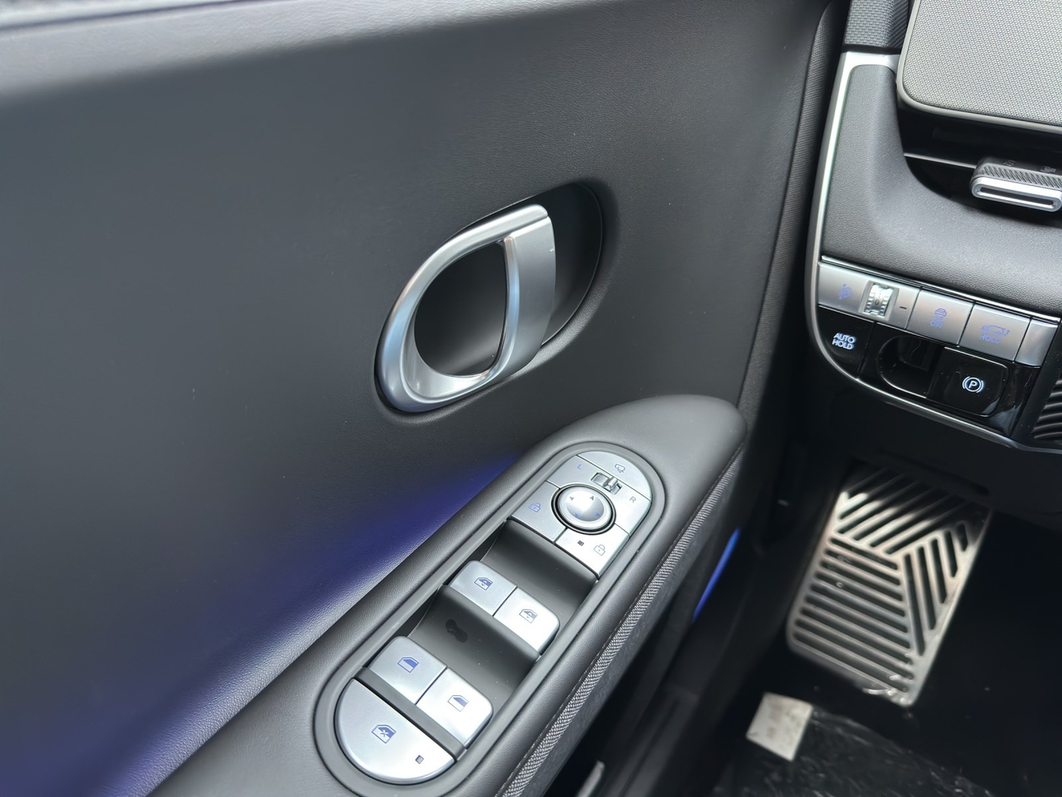 HYUNDAI Ioniq 5 Amplia 4WD 77.4kWh Heat Pump