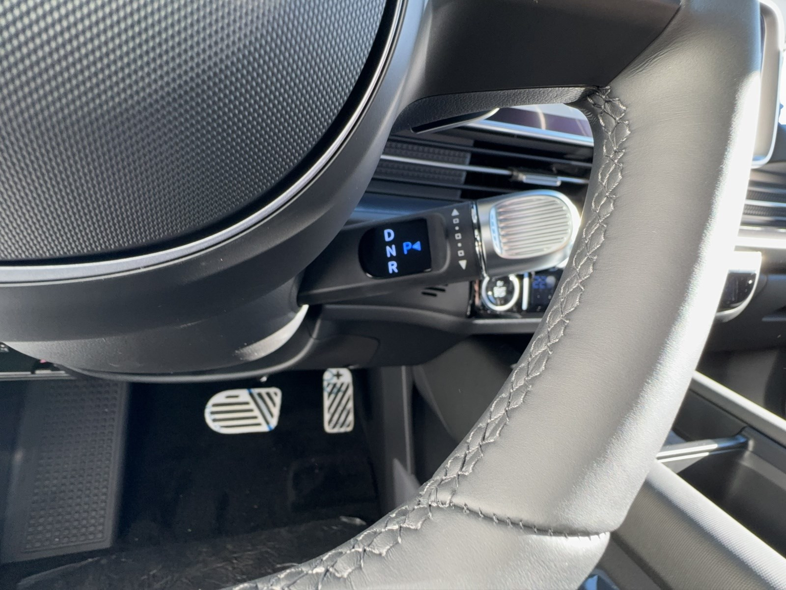HYUNDAI Ioniq 6 Launch Edition 4WD 77.4kWh