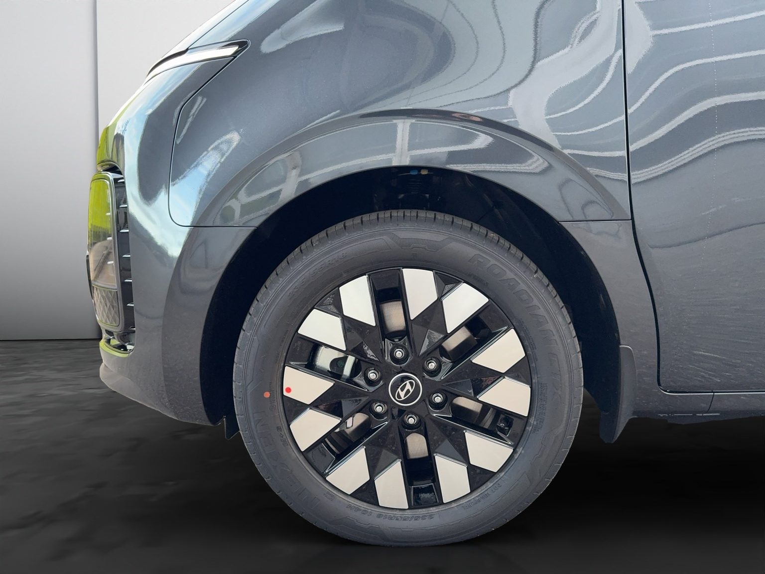 HYUNDAI Staria Premium 1.6 GDi HEV Vertex 7P