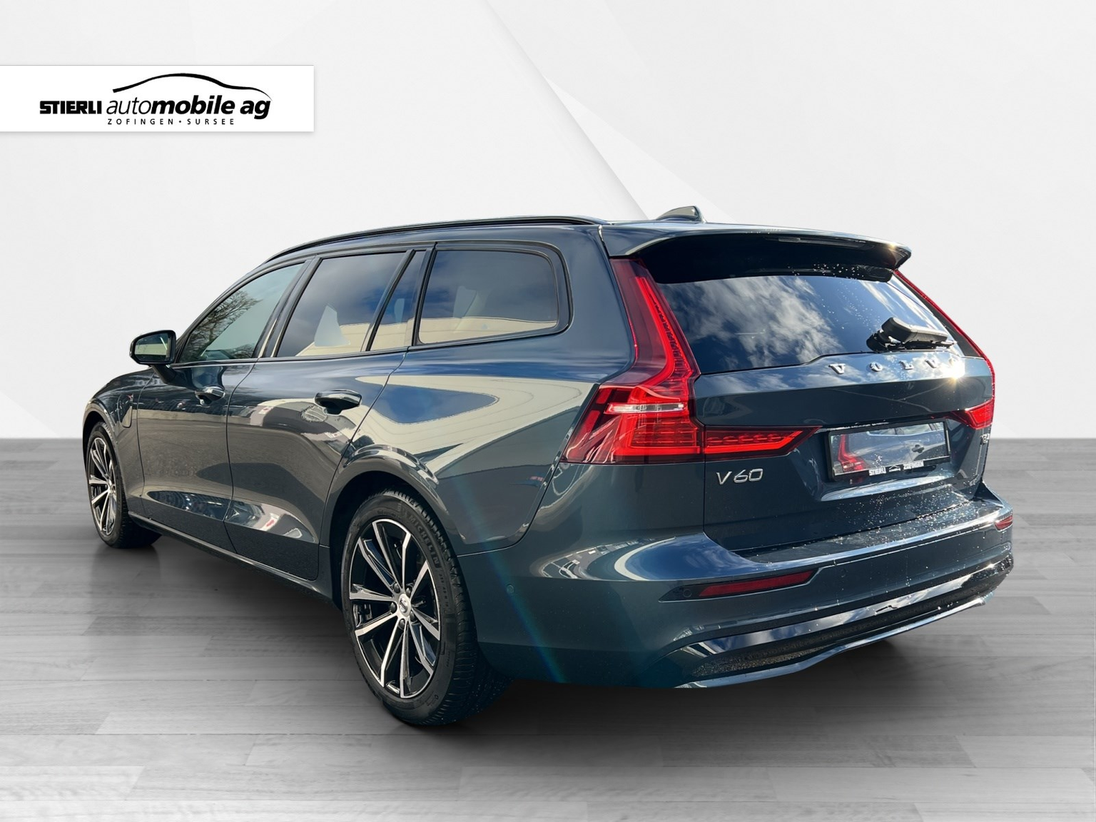 VOLVO V60 2.0 T8 TE Ultra Dark eAWD