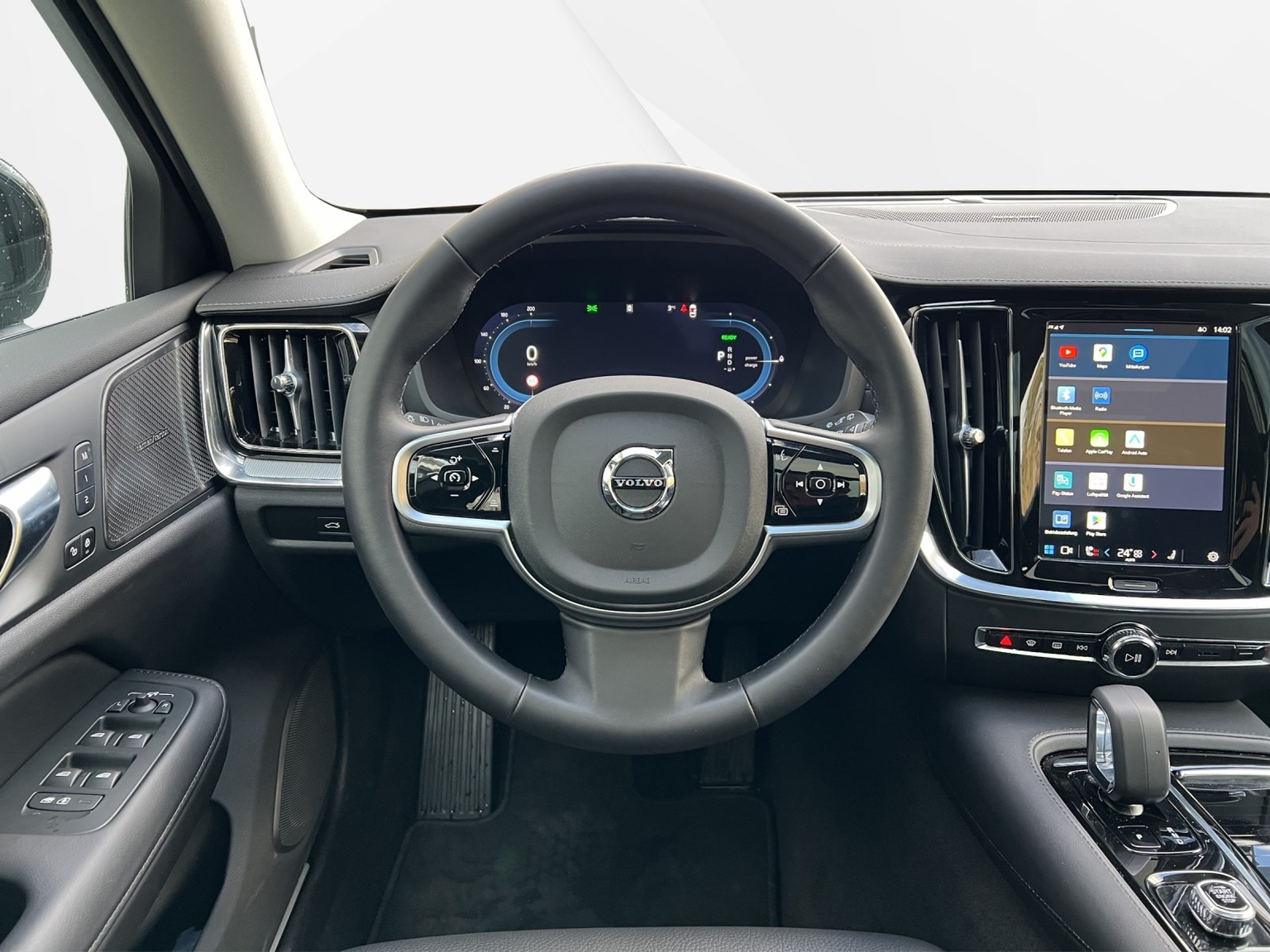 VOLVO V60 2.0 T8 TE Ultra Dark eAWD