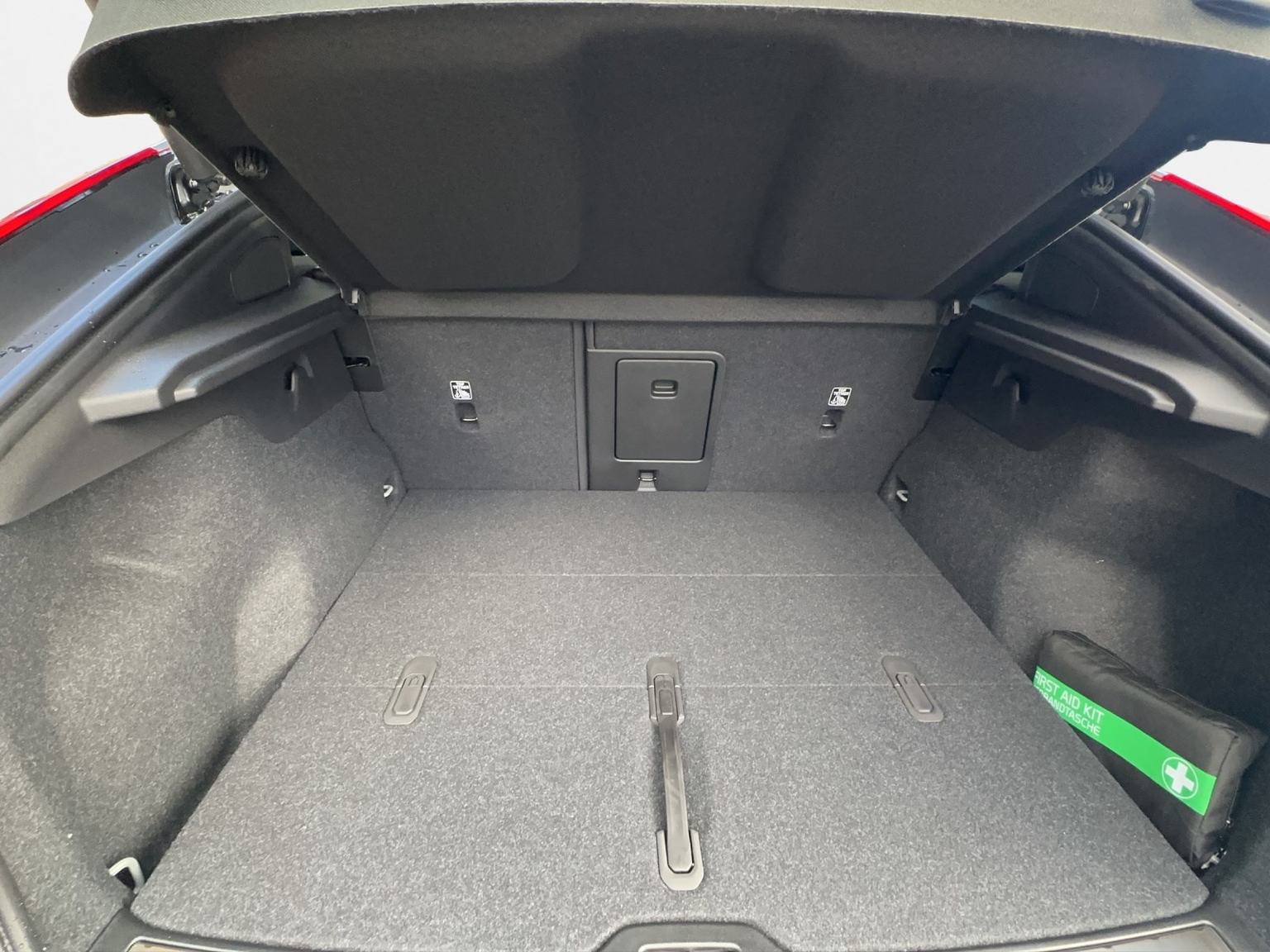 VOLVO C40 E80 Ultimate