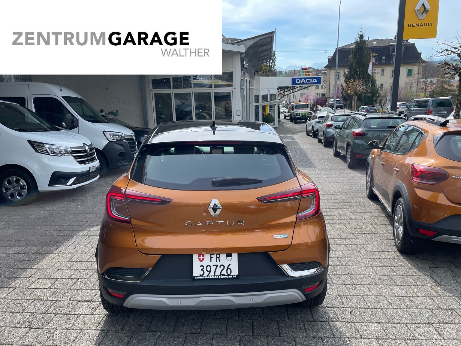 RENAULT Captur 1.6 E-Tech 160 Intens DHT