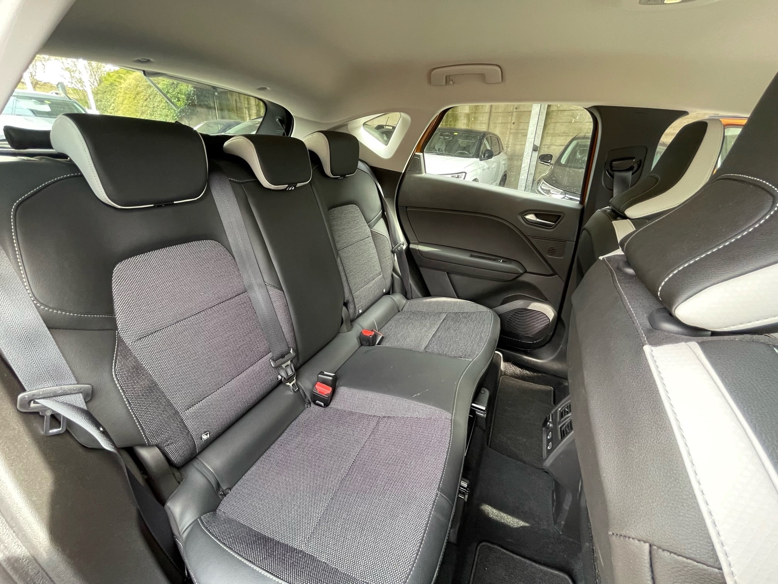RENAULT Captur 1.6 E-Tech 160 Intens DHT