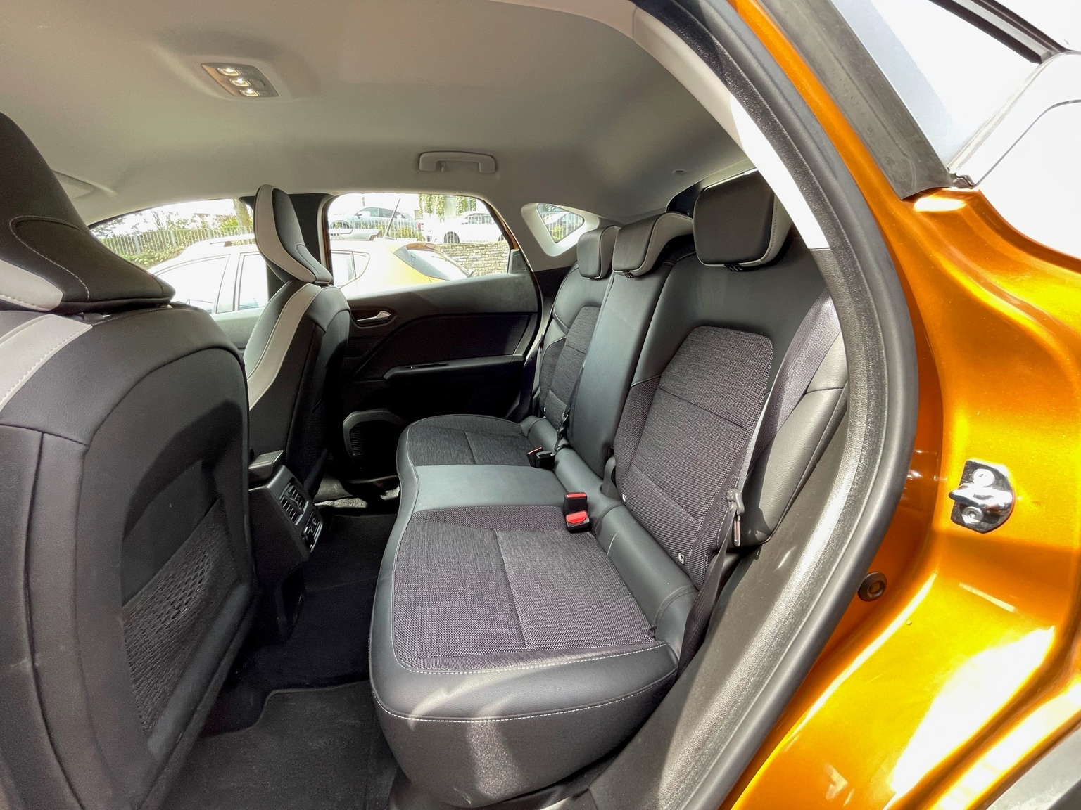 RENAULT Captur 1.6 E-Tech 160 Intens DHT