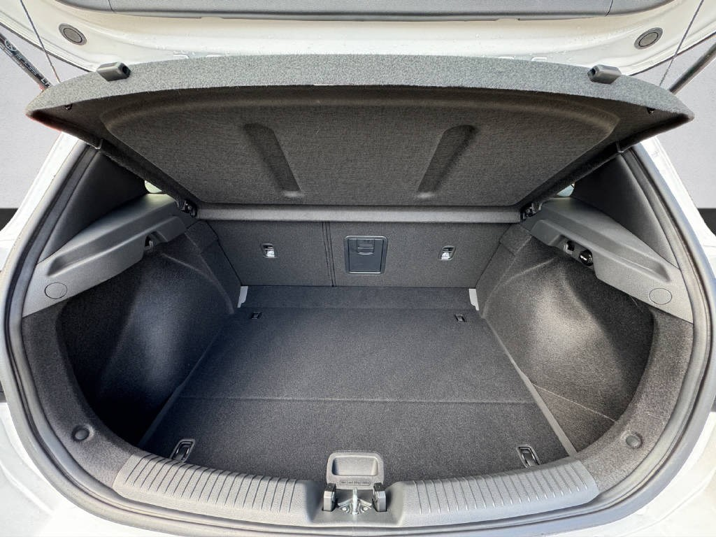 HYUNDAI i30 1.5 T-GDi Amplia DCT